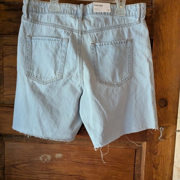 Rue21 Light Blue Distressed Denim Shorts SZ12 - Picture 4 of 10